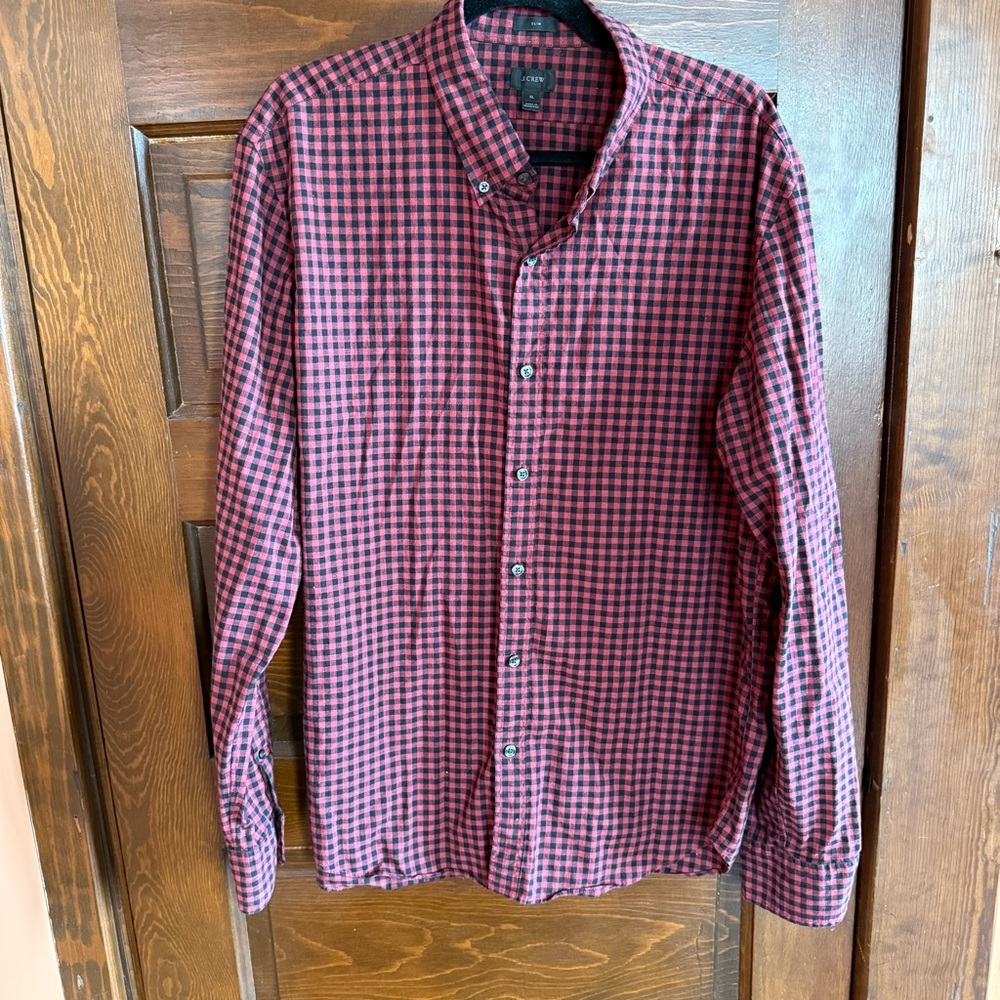 J.Crew Red and Black Plaid Gingham Men's Shirt button down size XL slim fit